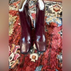 Old Navy burgundy ankle boots nwt